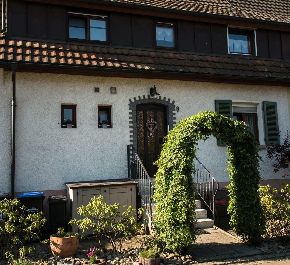 Ferienwohnung "Hirsch Huesli" Schopfheim Exteriör bild